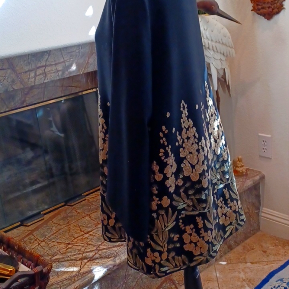 Blouse - Picture 3 of 4